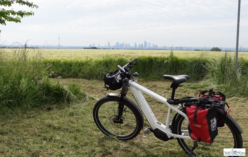 e-bike-reichweitentest-kindernay-charger3-regionalpark-skyline-frankfurt